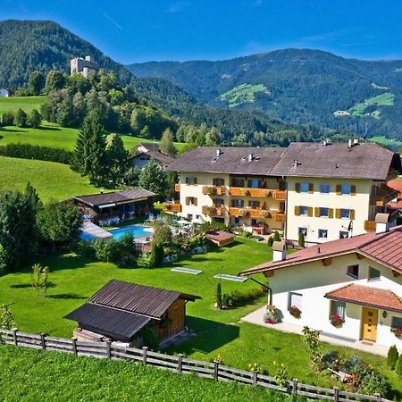 Hotel Martinerhof San Lorenzo di Sebato Dış mekan fotoğraf