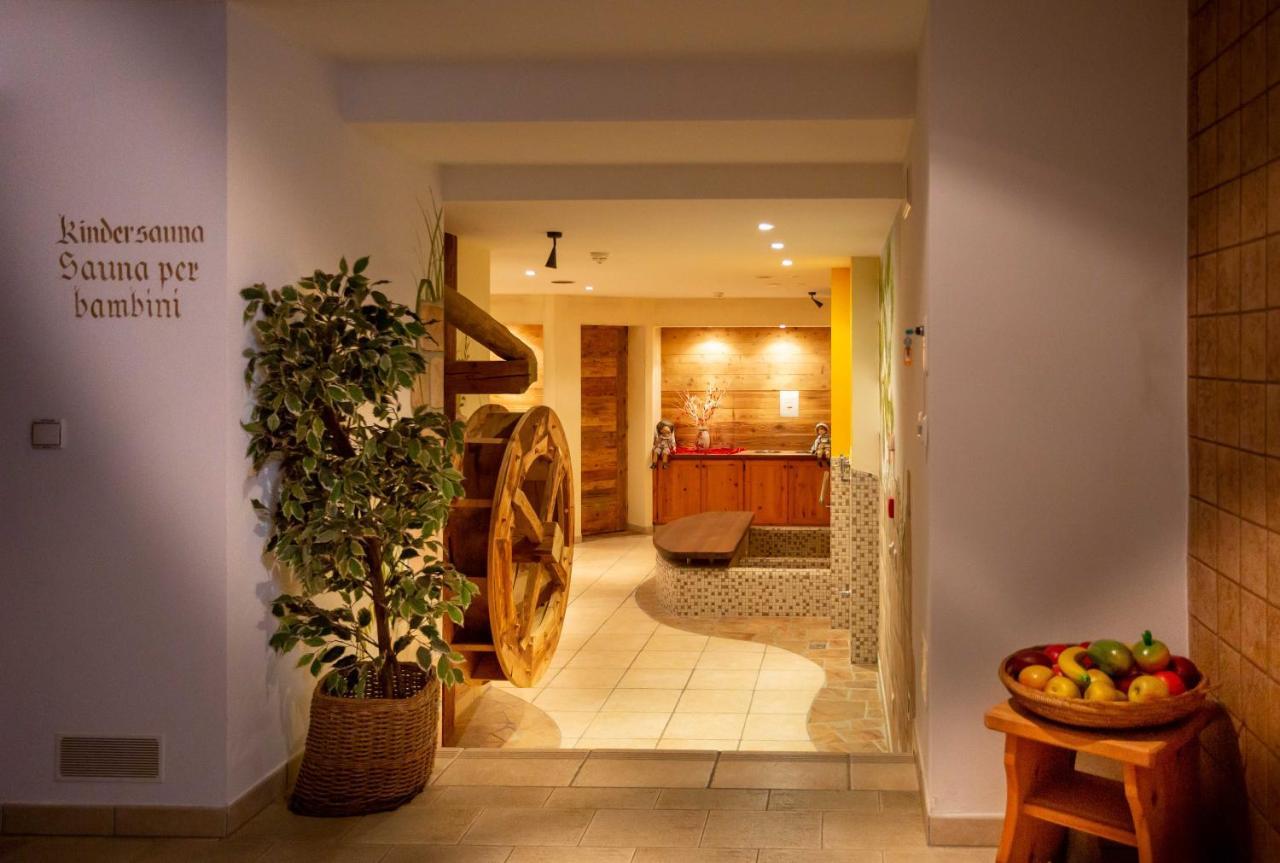 Hotel Martinerhof San Lorenzo di Sebato Dış mekan fotoğraf