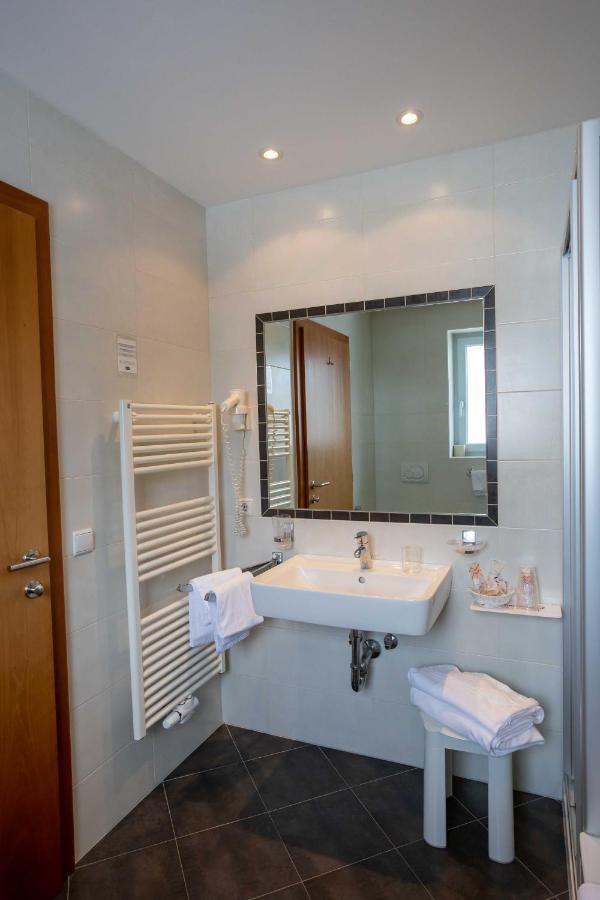 Hotel Martinerhof San Lorenzo di Sebato Dış mekan fotoğraf