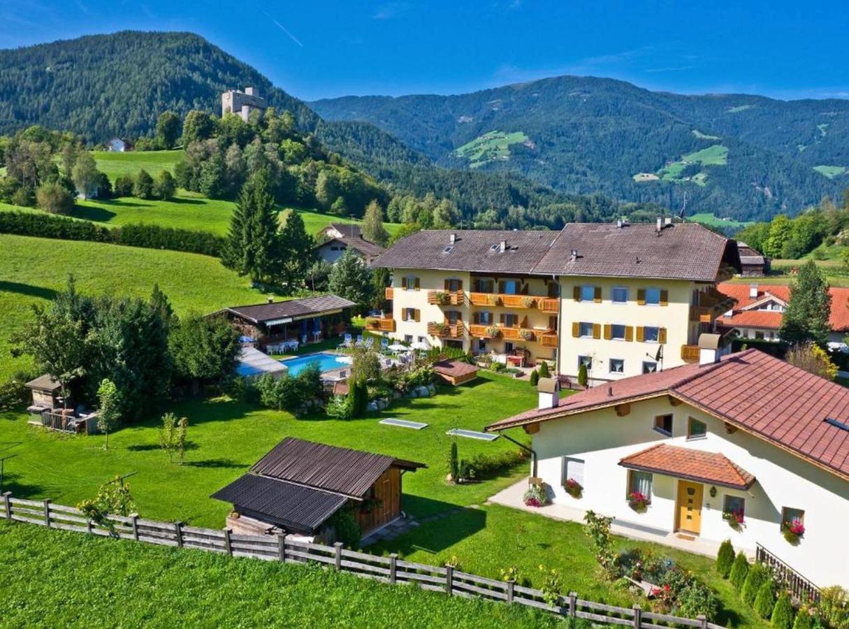 Hotel Martinerhof San Lorenzo di Sebato Dış mekan fotoğraf